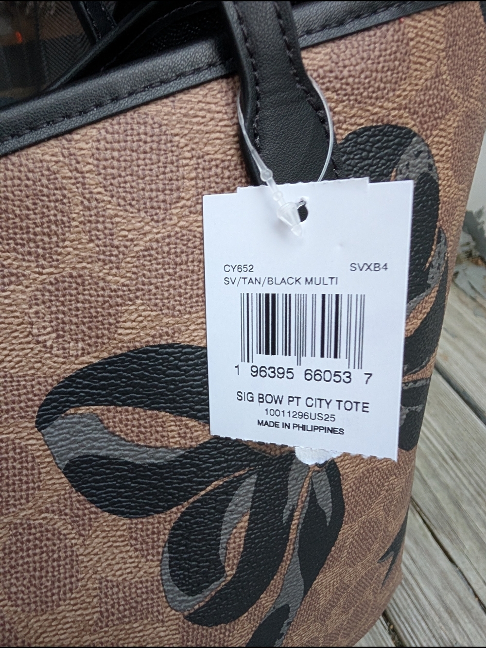 Coach Reversible City Tote Bag in Signature Canvas with Bow Print (NWT) - Picture 7 of 9